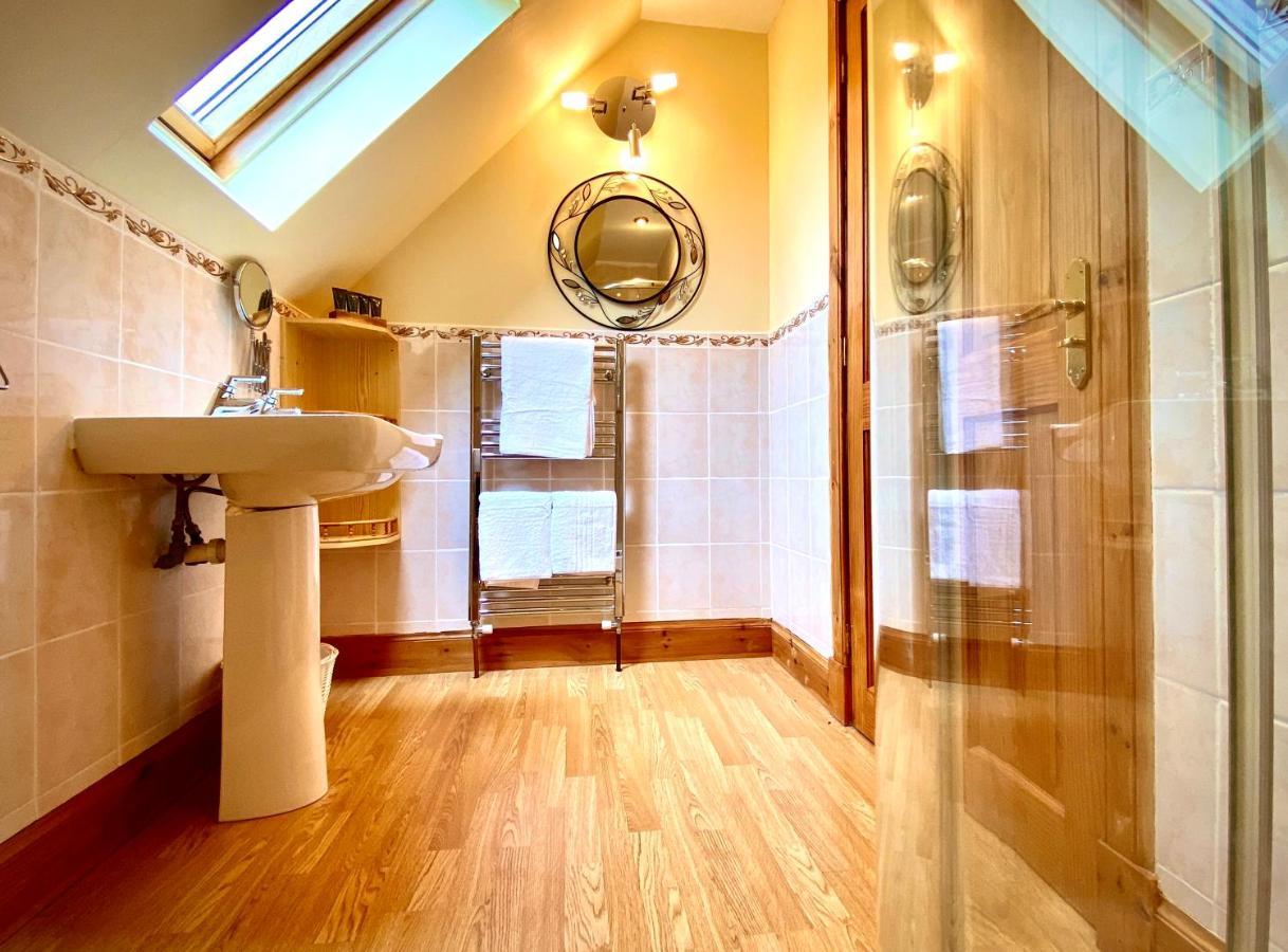 Blacksmith Holiday Home Near Portree In Central Skye エクステリア 写真